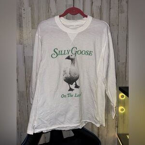 Aerie White Silly Goose on the loose Graphic shirt small American eagle